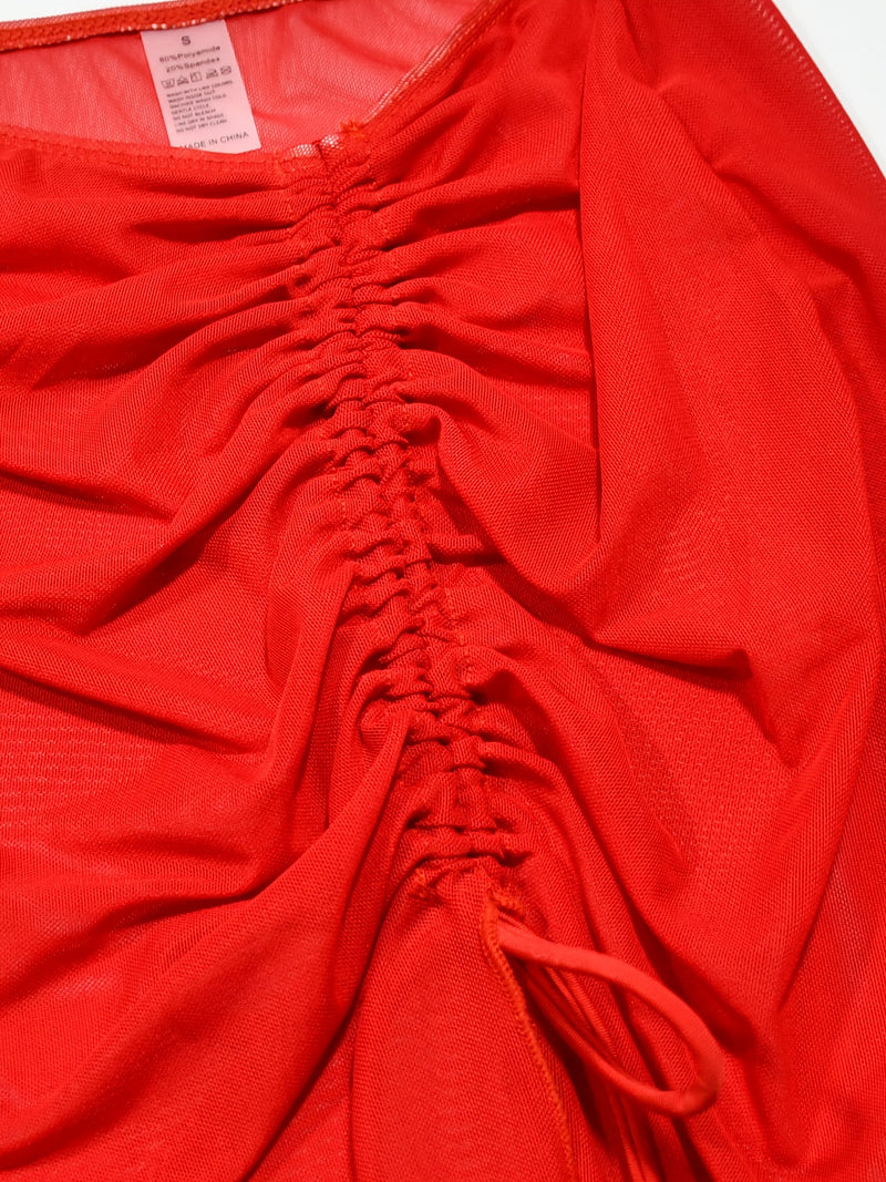 Conjunto de Biquíni com Babado Lettuce, Decote V Profundo e Cintura Alta, acompanhado de Saída de Praia em formato de saia. Maiô de cor sólida feminino – Moda Praia elegante e moderna.